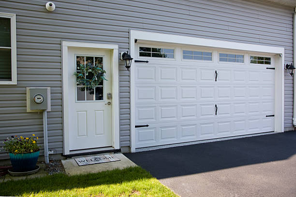 24/7 Emergency Garage Door Panel Replacement experts in Hamilton, GA